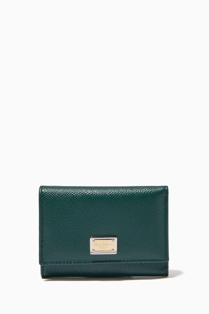

Small Continental Wallet in Dauphine Leather, Green