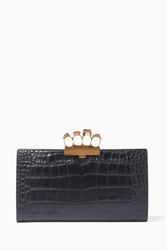 

Black Skull Knuckle Flat Clutch