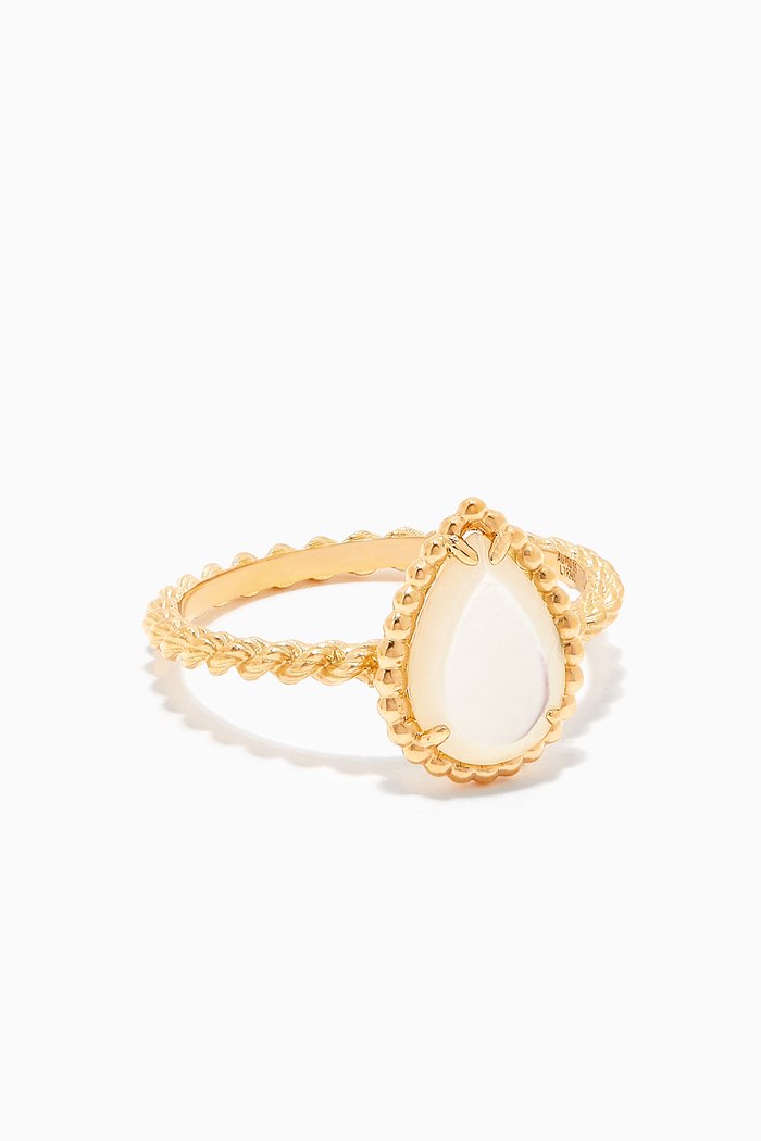 

Serpent Bohème S Motif Mother of Pearl Ring in 18kt Yellow Gold