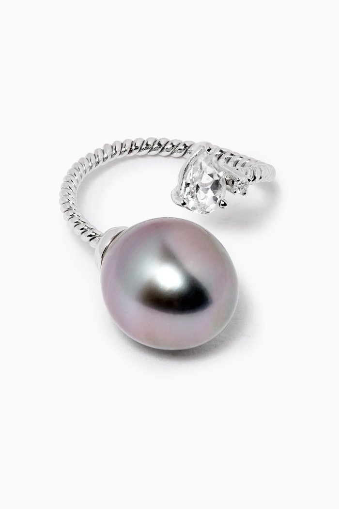 

Diamond Twisted Ring with Pearl in 18kt White Gold, Silver