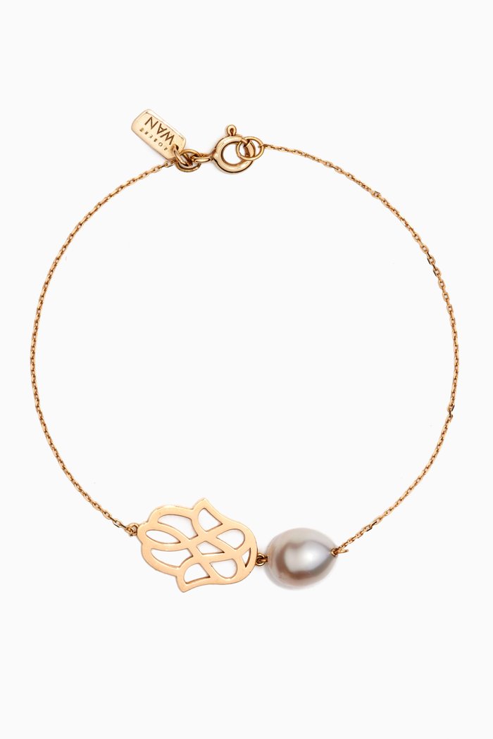 

Luna Hamsa Pearl Bracelet in 18kt Yellow Gold