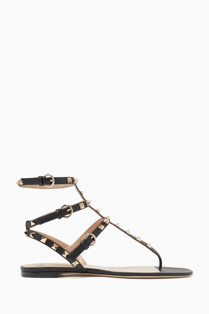 

Valentino Garavani Rockstud Thong Sandals in Calfskin, Black