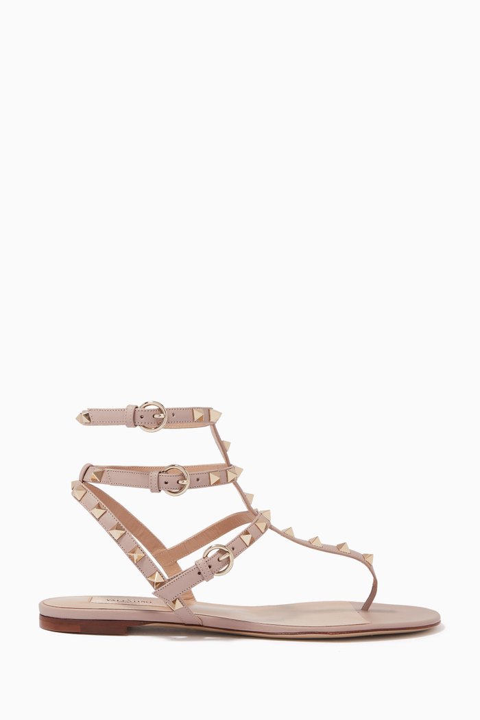 

Valentino Garavani Rockstud Thong Sandals in Calfskin, Neutral