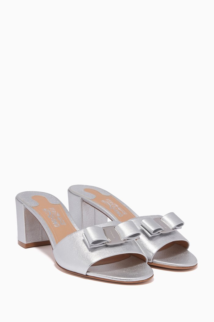 

Metallic-Silver Eolie Bow Sandals