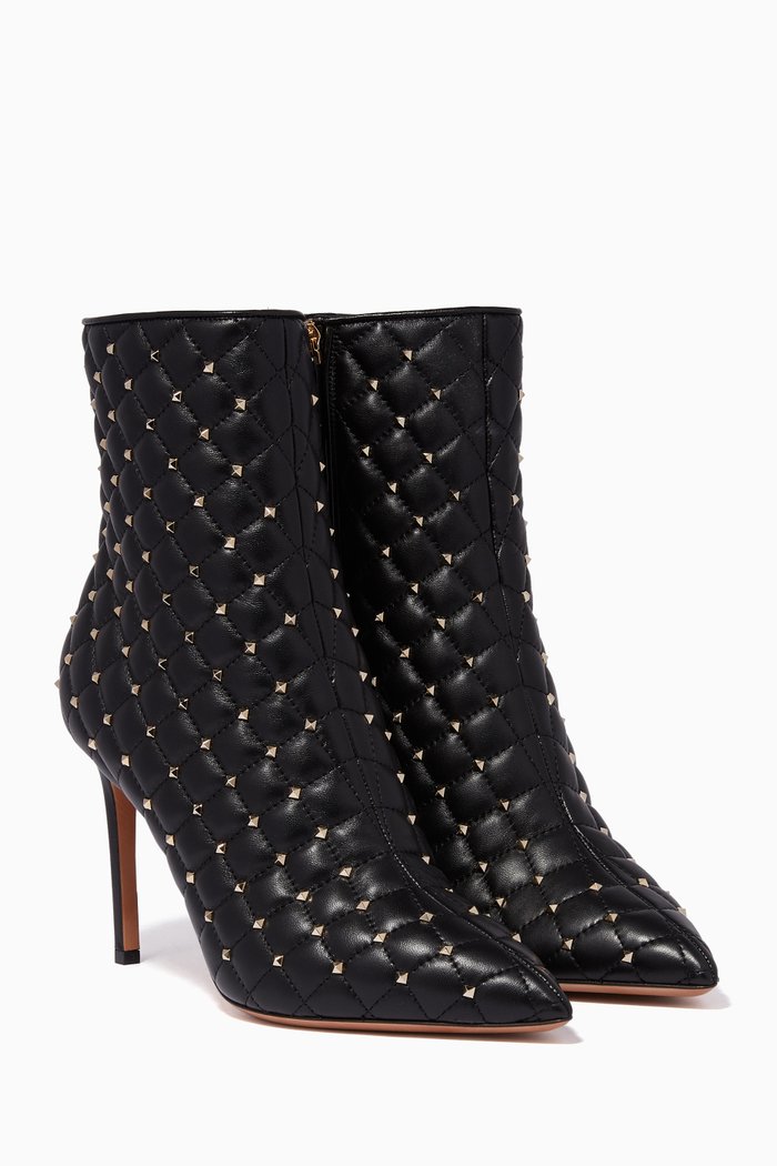 

Black Quilted Point-Toe Boots