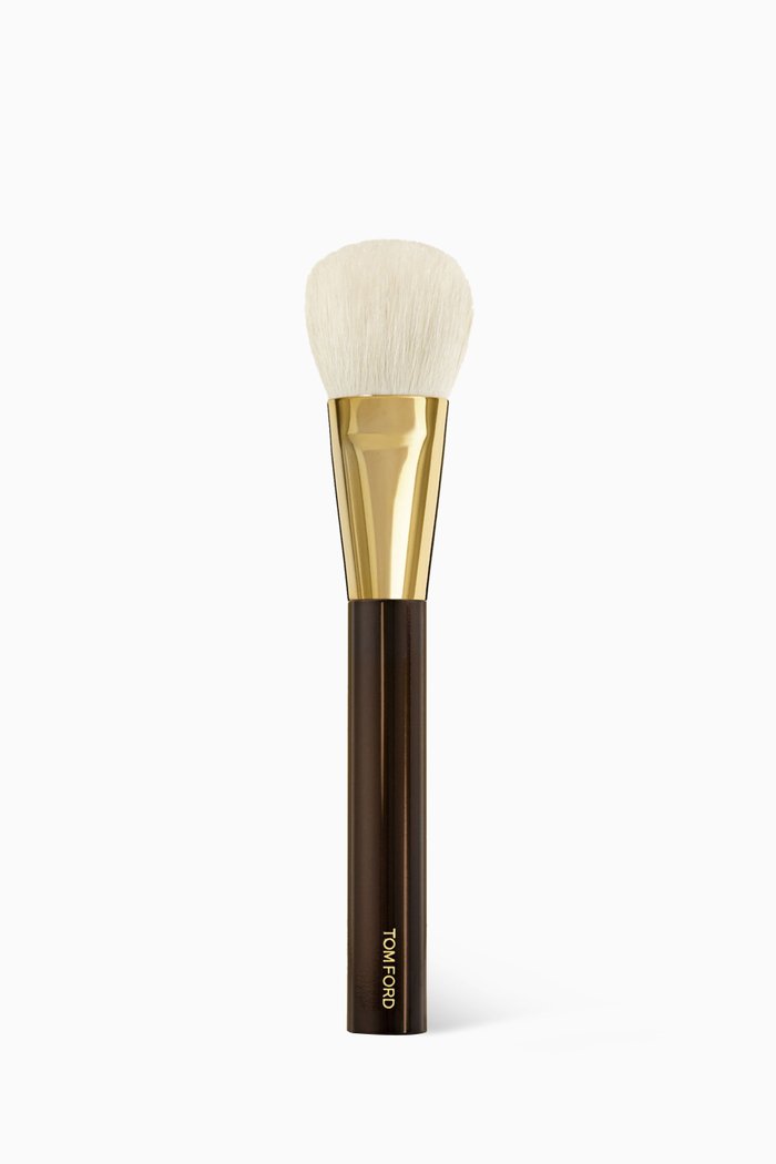 

Cheek Brush 06, Colourless