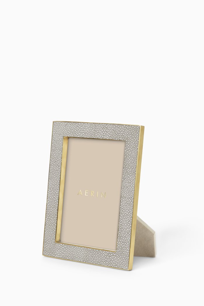 

Dove Classic Shagreen Frame, 5x7, Multicolour