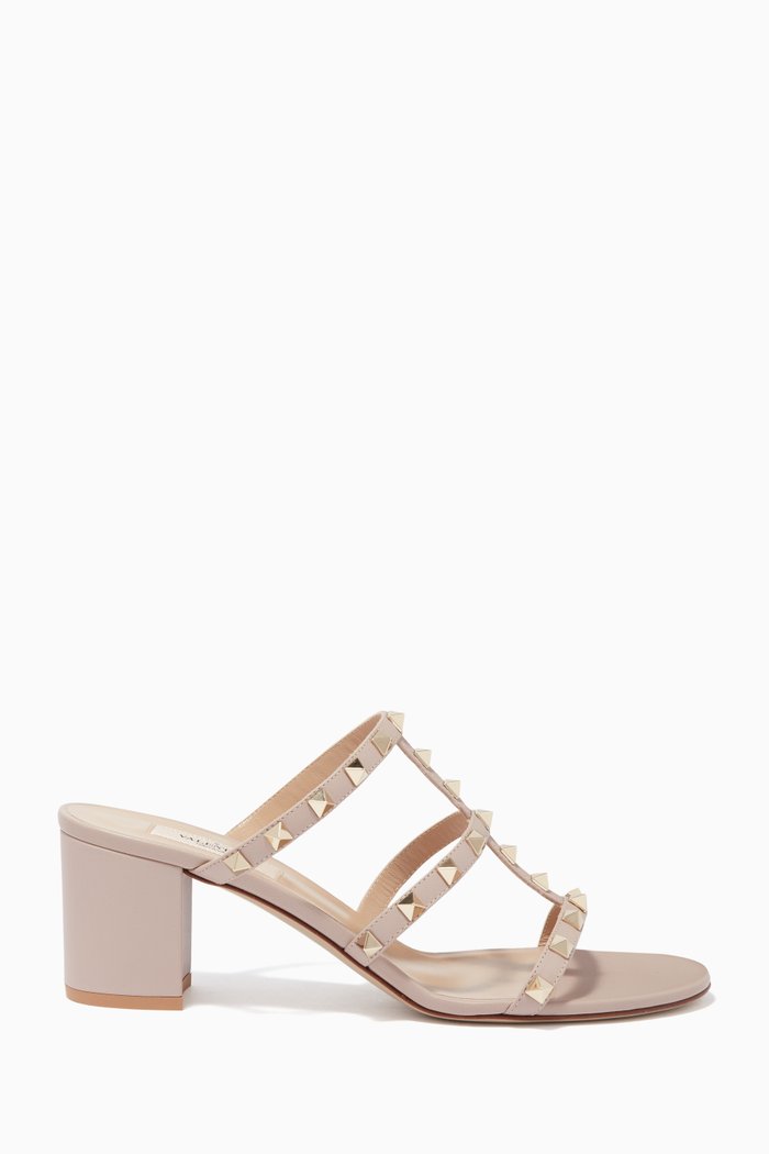 Valentino Garavani Rockstud-Embellished Sandals in Leather, Neutral