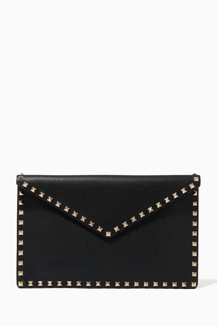 

Valentino Garavani Large Rockstud Envelope Pouch in Grainy Leather, Black