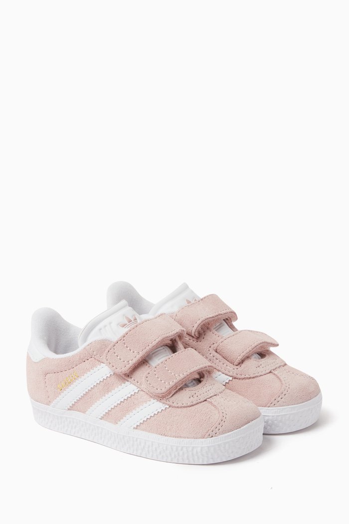 

Kids Gazelle Sneakers in Suede, Pink