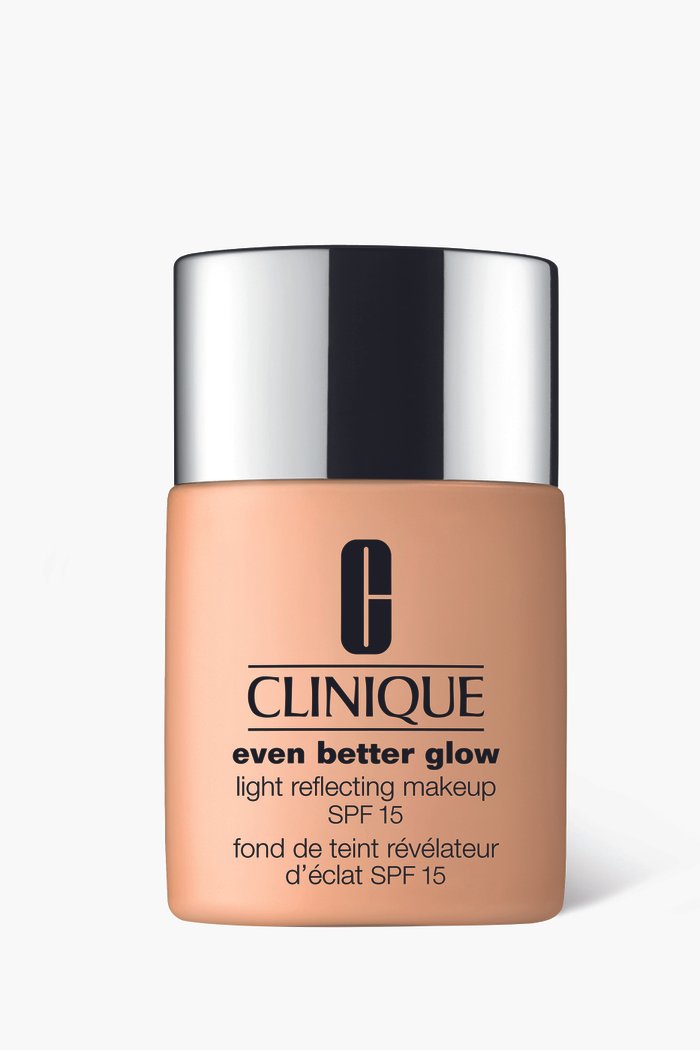 

CN 40 Cream Chamois Even Better Glow™ Light Reflecting Makeup SPF 15, 30ml, Colourless