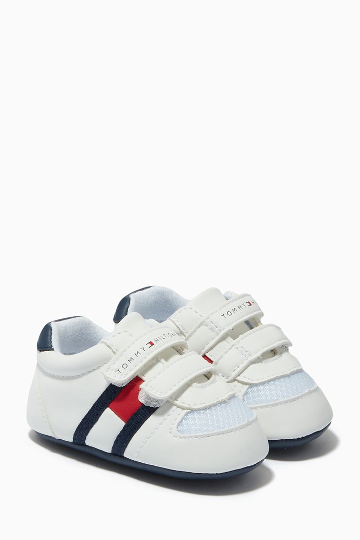 

Colour Blocked Sneakers in Leather & Mesh, White