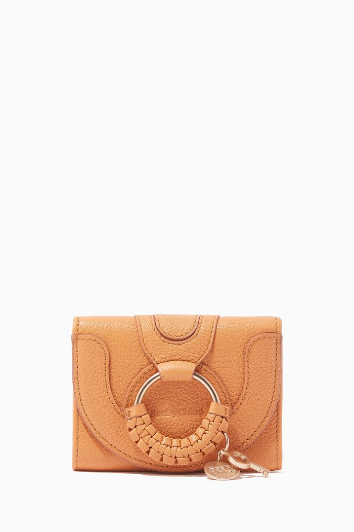 

Hana Trifold Wallet in Grained Goatskin, Neutral