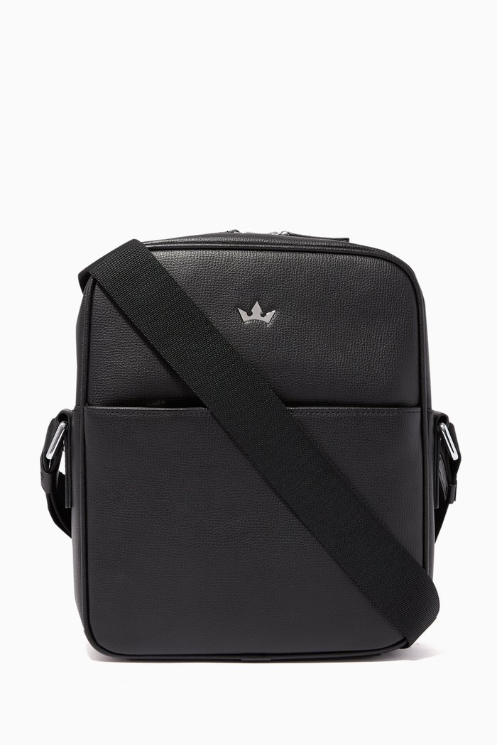 

Award Medium Leather Messenger Bag, Black