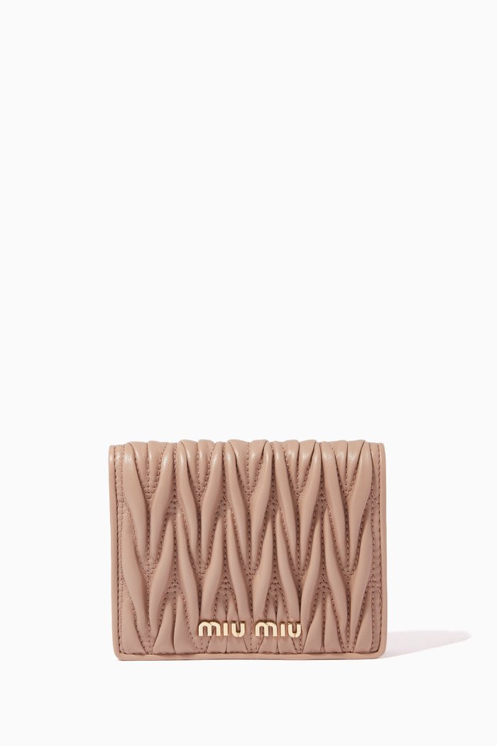 

Square Wallet in Matelassé Nappa, Neutral
