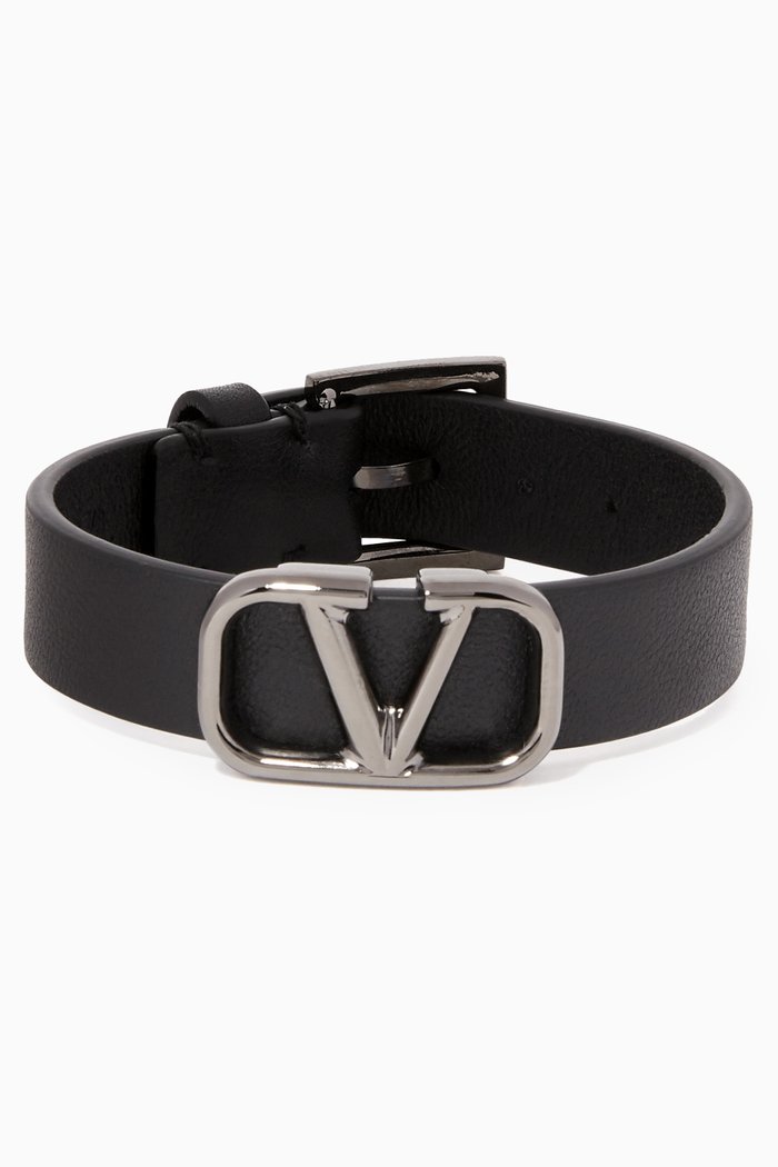 

V Go Logo Leather Bracelet, Black