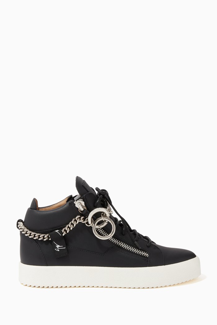 

Chain Leather Sneakers, Black