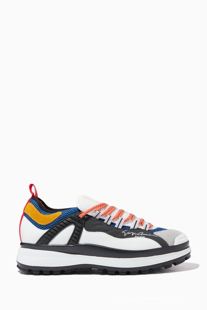 

Logo Patch Sneakers in Leather, Grey