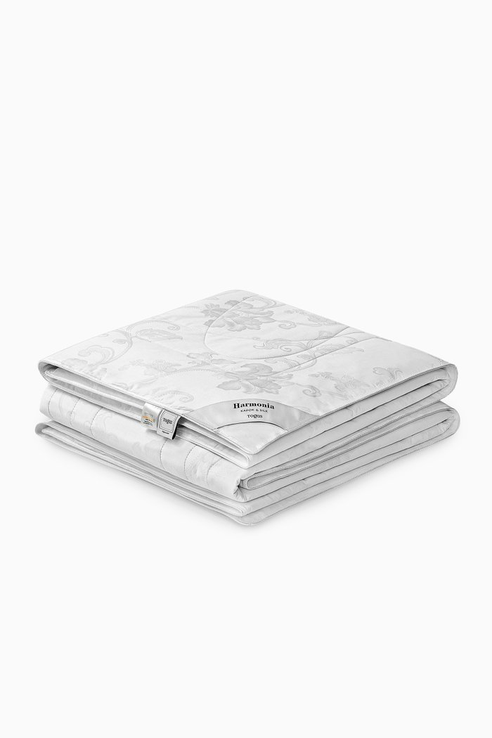 

Harmonia Duvet, Kapok & Silk, 260 x 240cm, White