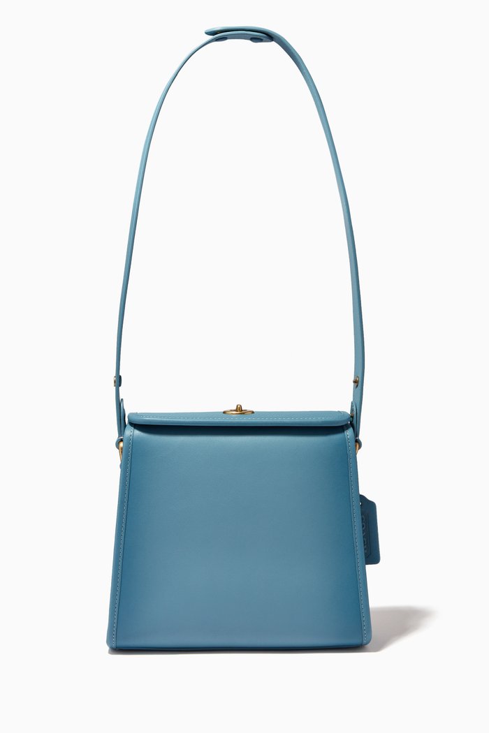 

Turnlock Shoulder Bag in Leather, Blue