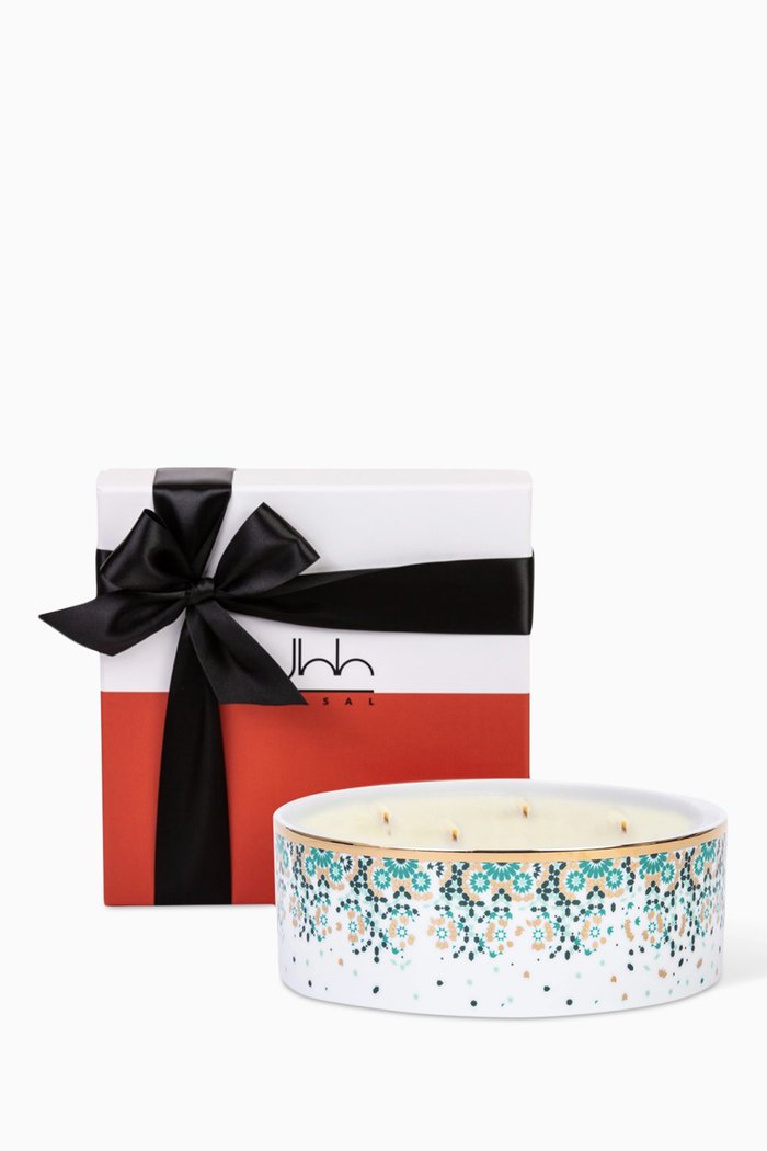 

Emerald Mirrors Freesia & Cedar Candle, 1500g, Green