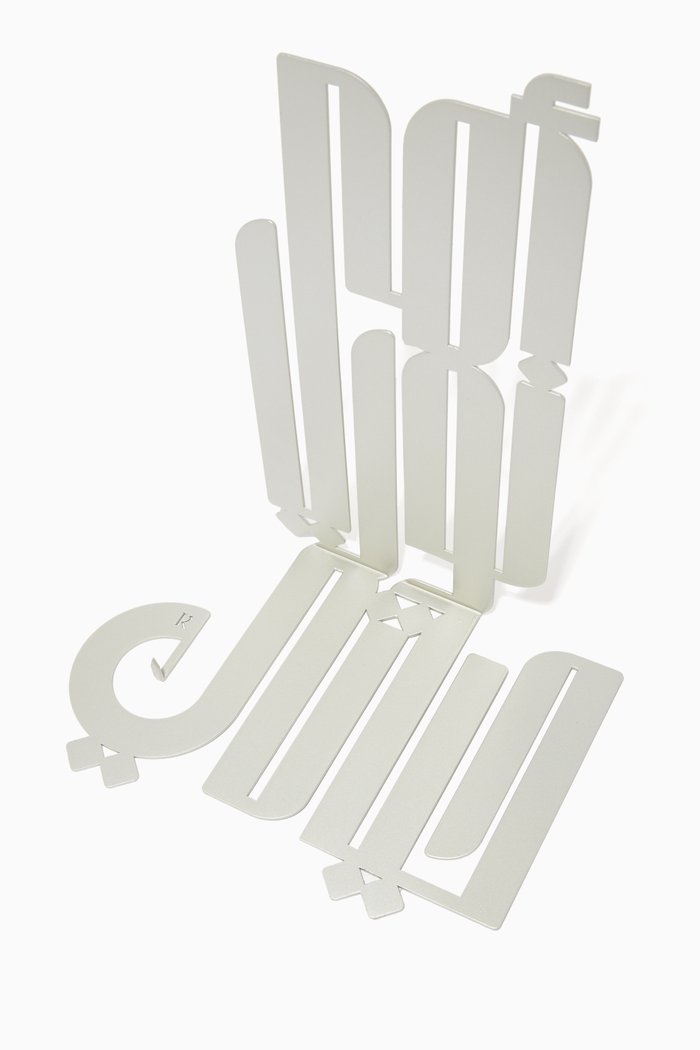 

Omi Noor Hayati Candle Holder, Silver