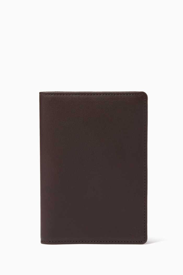 

Pearson Passport Cover in Leather, Brown
