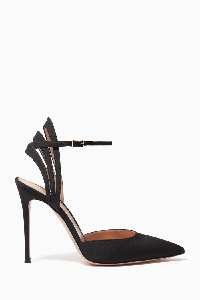 

Freesia D'orsay 105 Pumps in Crêpe, Black