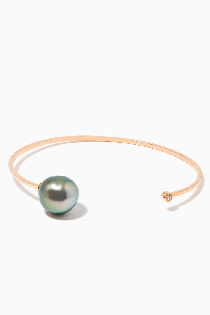 

Akila Pearl Hammered Bangle in 18kt Rose Gold, Red