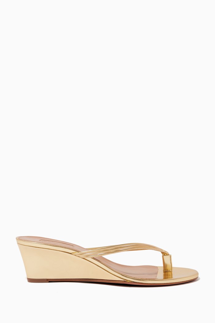 

Pedi 45 Wedge Thong Sandals in Metallic Leather, Gold
