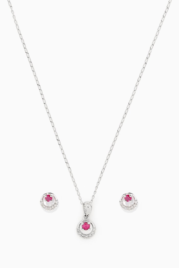

Classic Ruby Diamond Set in 18kt White Gold