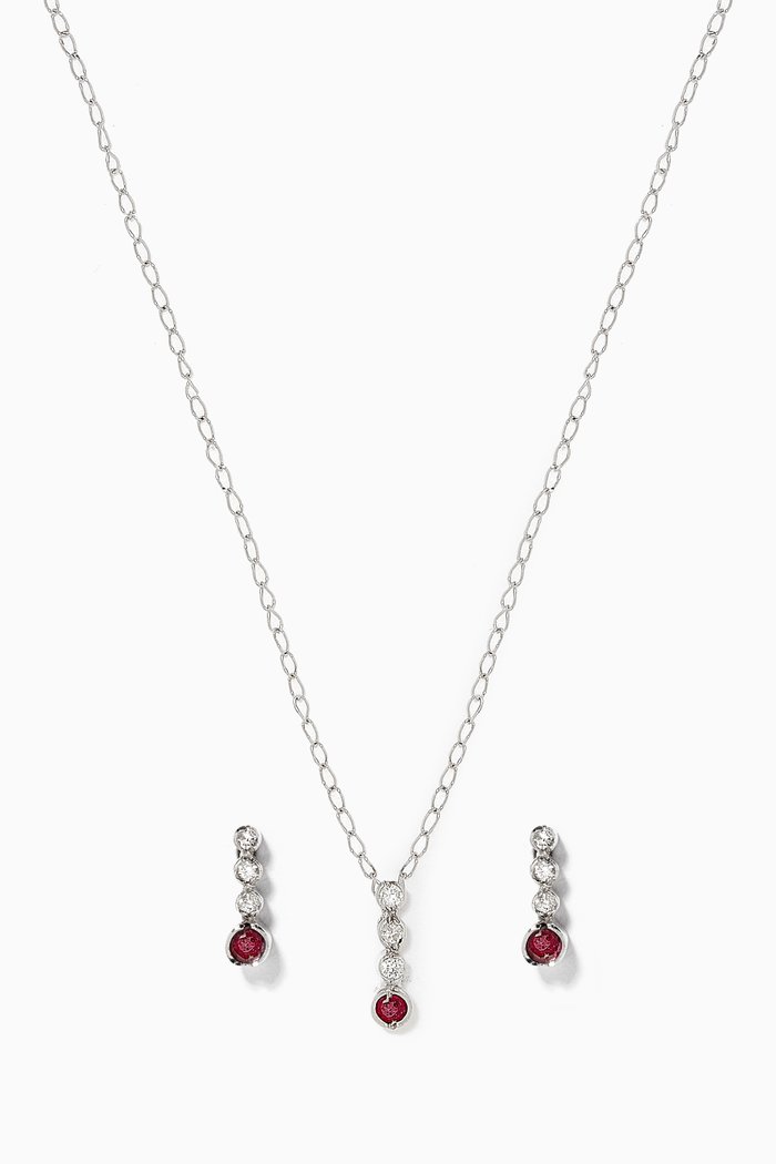 

Ruby Diamond Set in 18kt White Gold