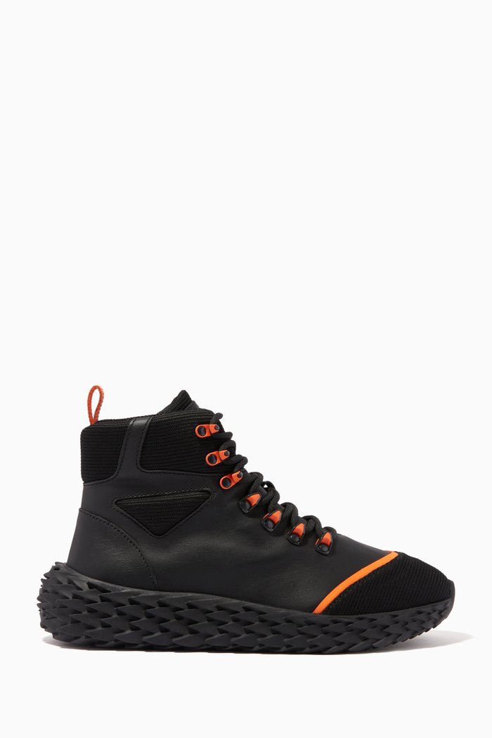 

High-Top Sneakers in Leather, Black