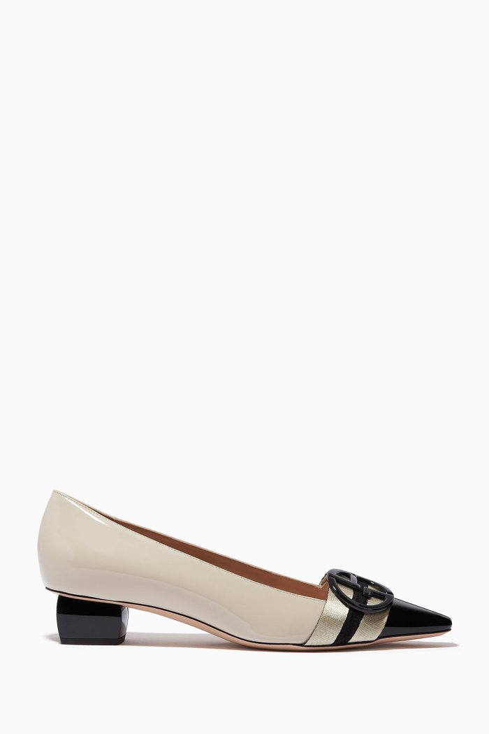 

Kitten Heel Pumps in Patent Leather, Black