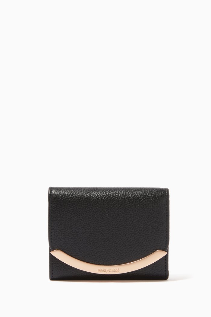 

Lizzie Trifold Wallet in Grained Cowhide, Black