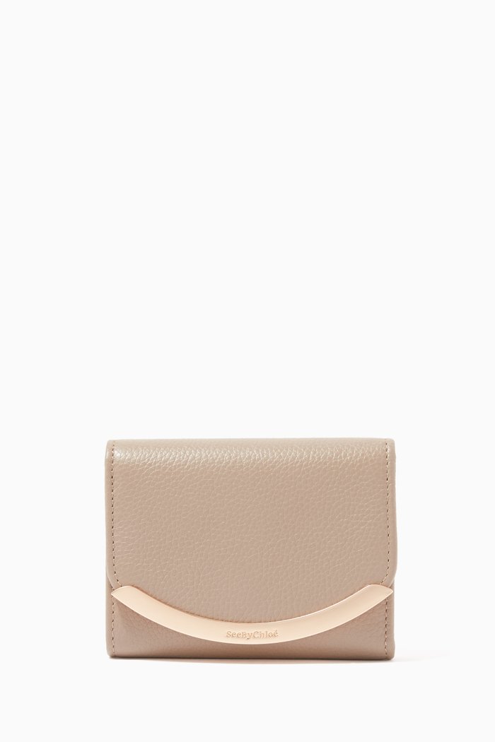 

Lizzie Trifold Wallet in Grained Cowhide, Green