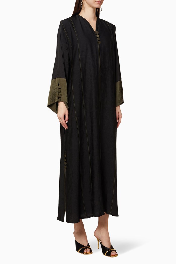 

Contrast Button Abaya, Black