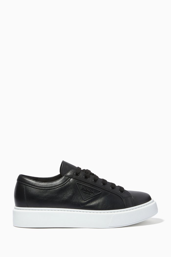 

Triangle Logo Sneakers in Calf Leather, Black