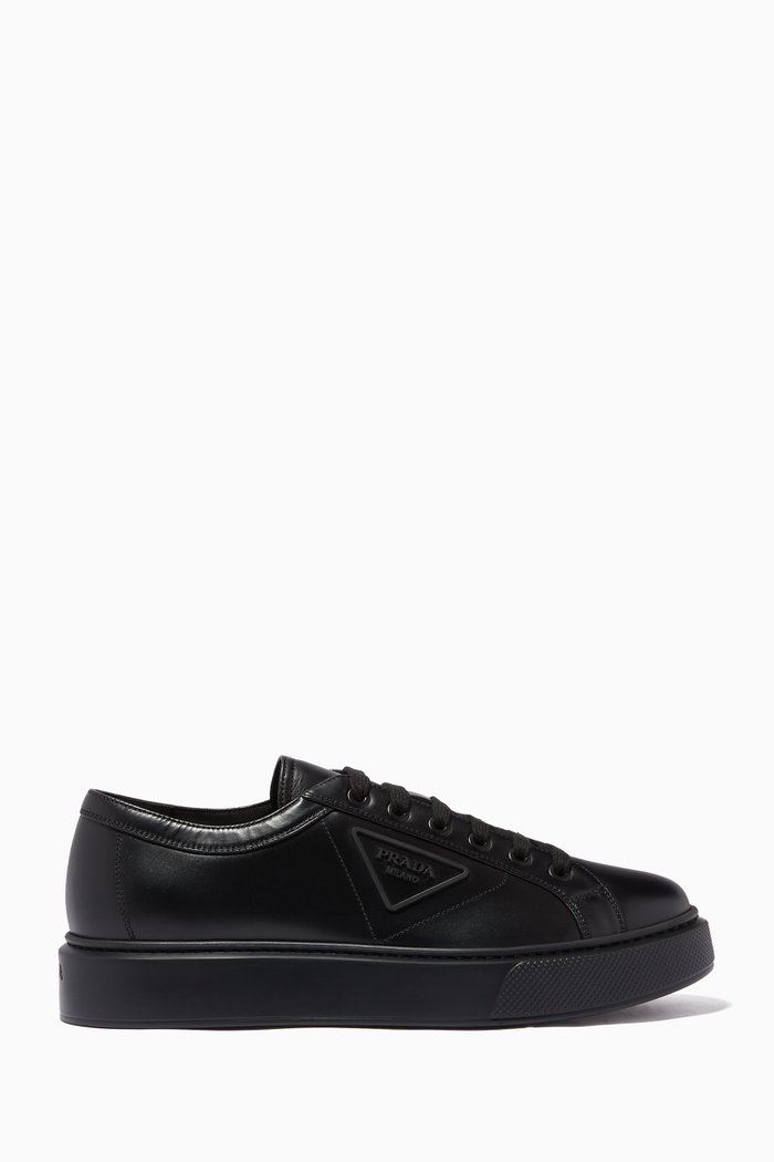 

Triangle Logo Sneakers in Calf Leather, Black
