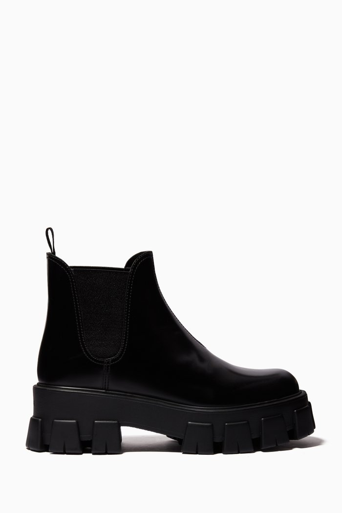 

Chunky Tread Chelsea Boots in Brushed Leather, Black