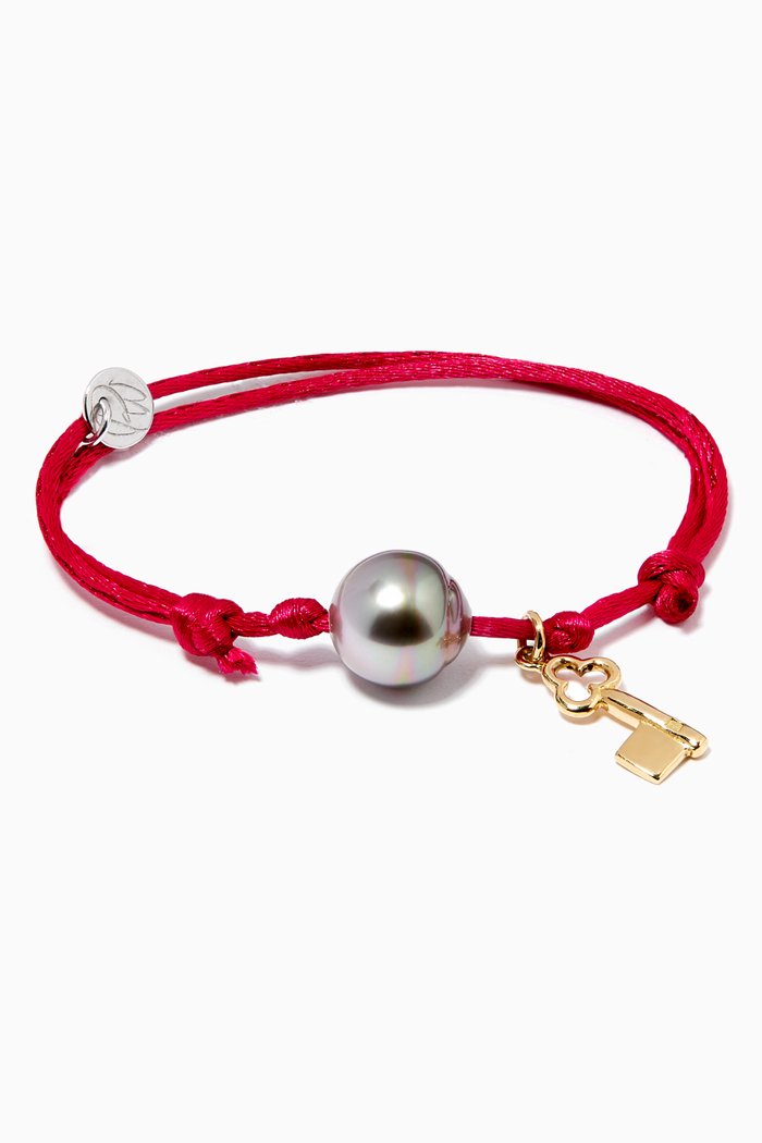 

Wan Design Pearl Charm Bracelet in 18kt Yellow Gold