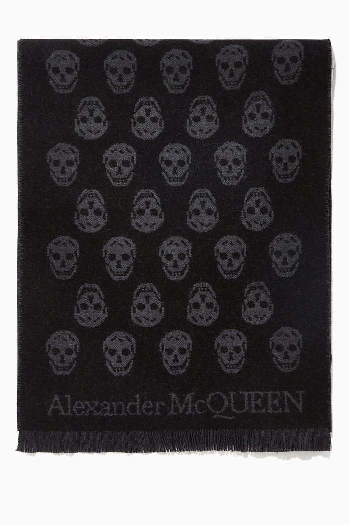 

Reversible Skull Scarf in Wool Jacquard, Black