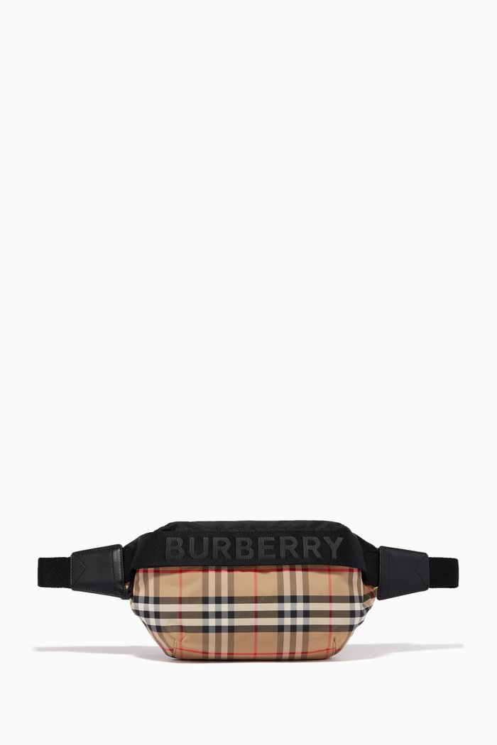 

Medium Belt Bag in Vintage Check Nylon, Neutral