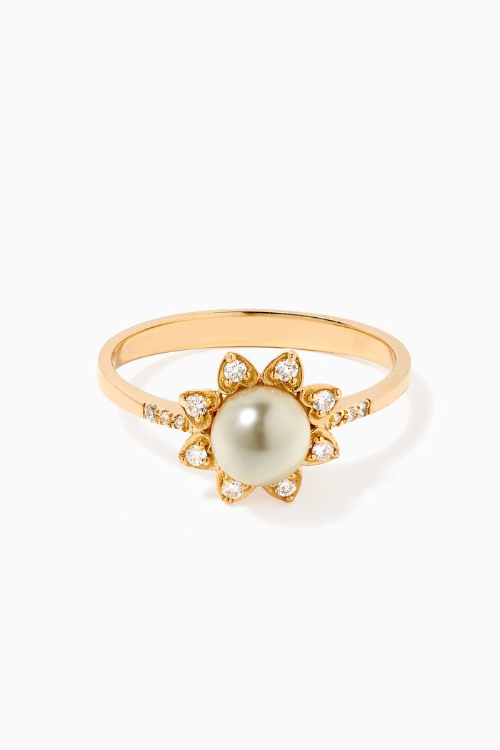 

Little Lulu Pearl Diamond Ring in 18kt Yellow Gold
