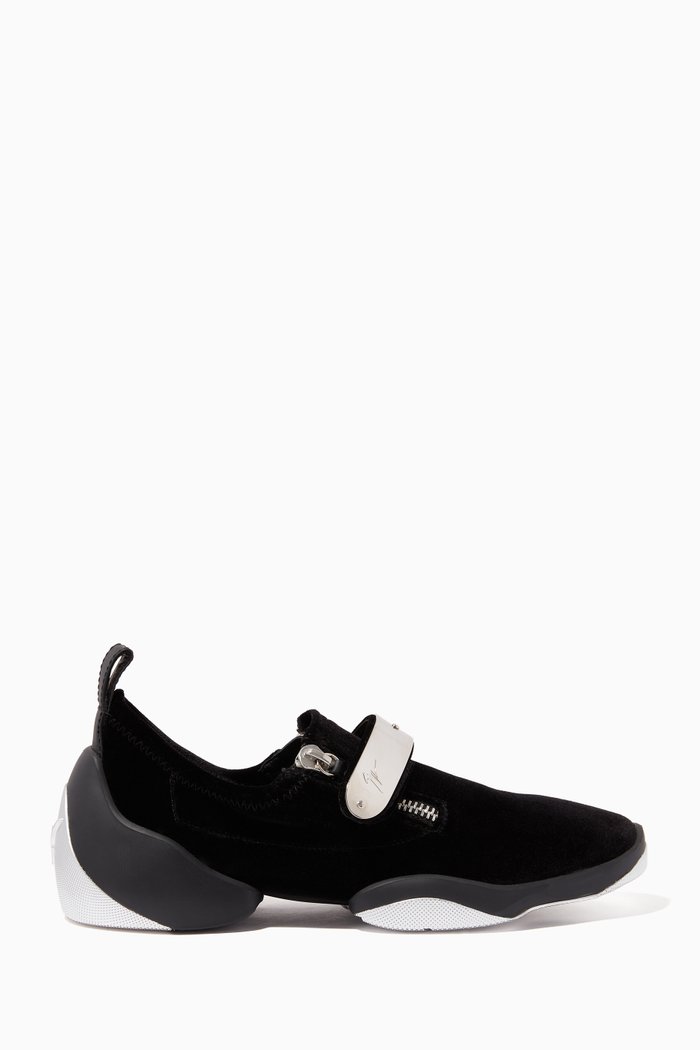 

Light Jump LT2 Sneakers in Velvet, Black