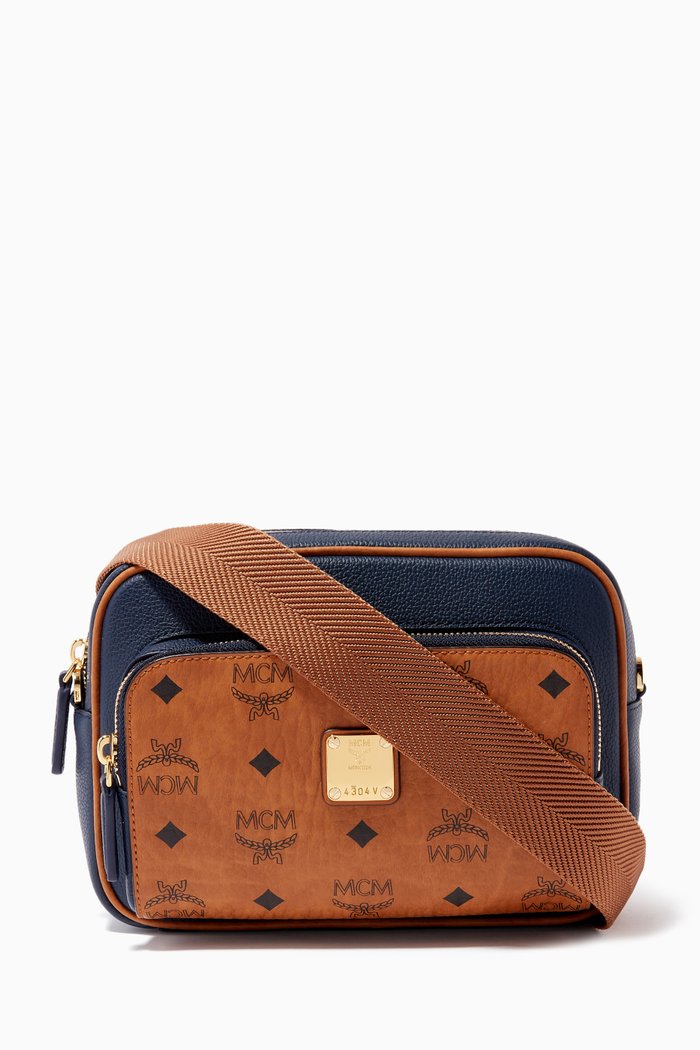 

Small Klassik Crossbody in Visetos Leather, Black