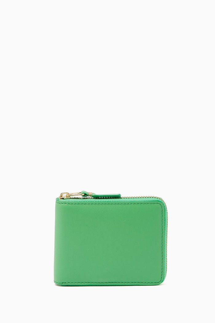 

Classic Zip-Around Wallet in Leather, Green