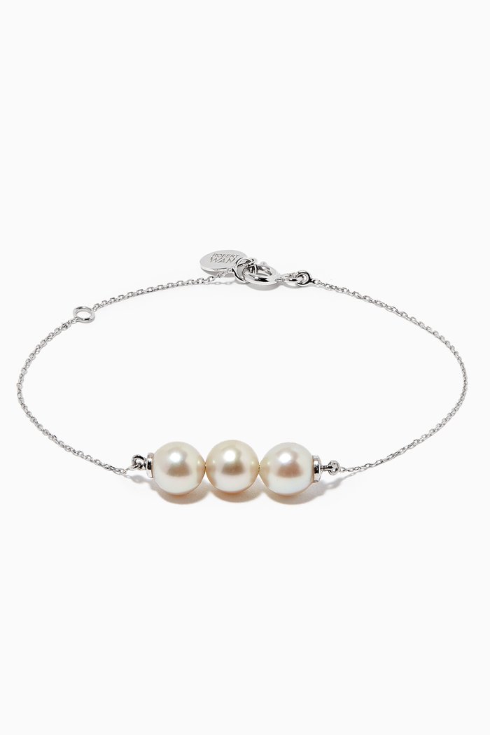 

My First 3 Pearl Bracelet in 18kt White Gold