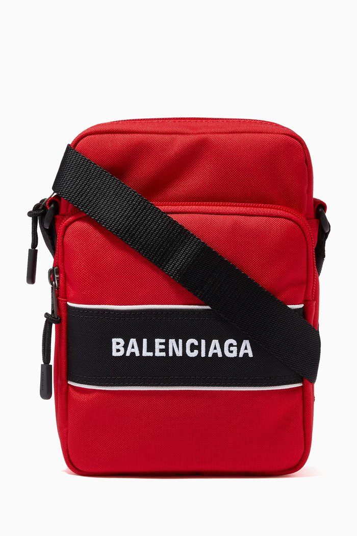 

Small Sport Messenger Bag in Recycled Nylon, Red