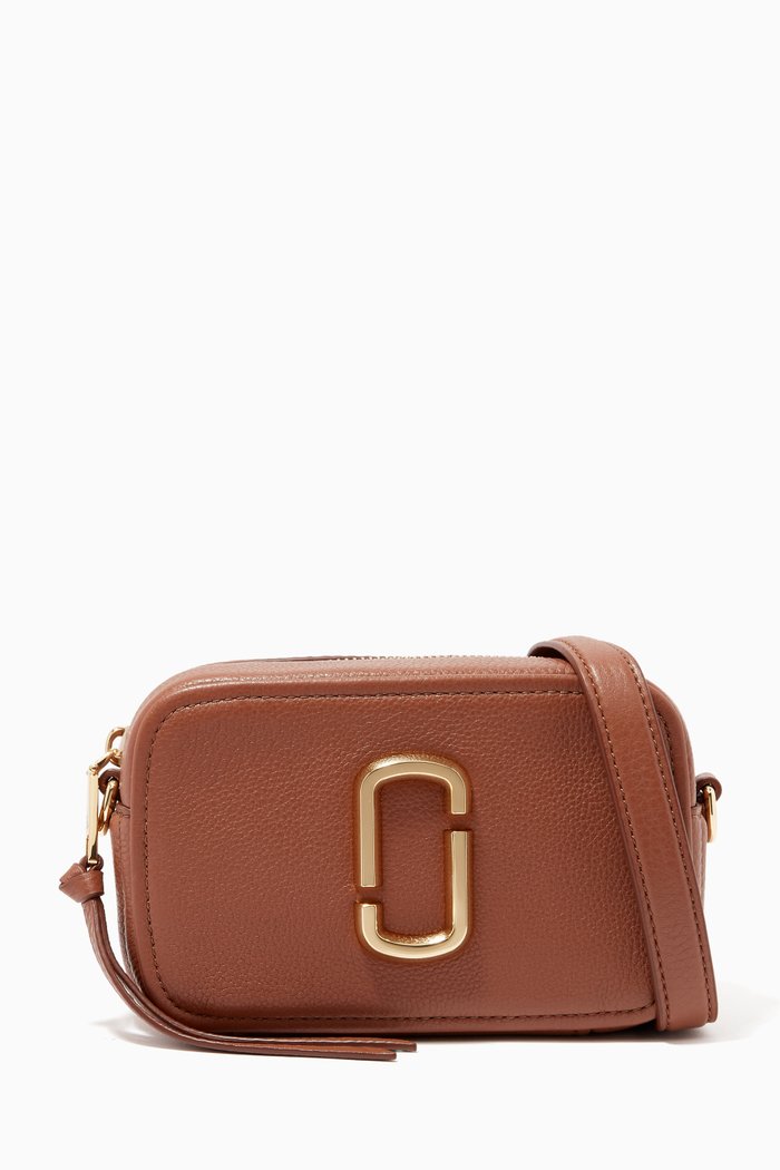 

The Softshot 17 Crossbody Bag in Leather, Brown